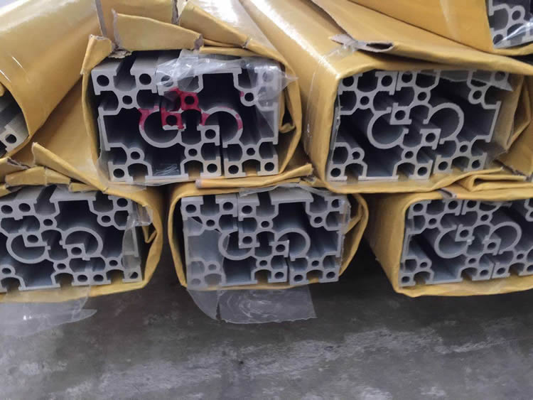 8080鋁型材.jpg